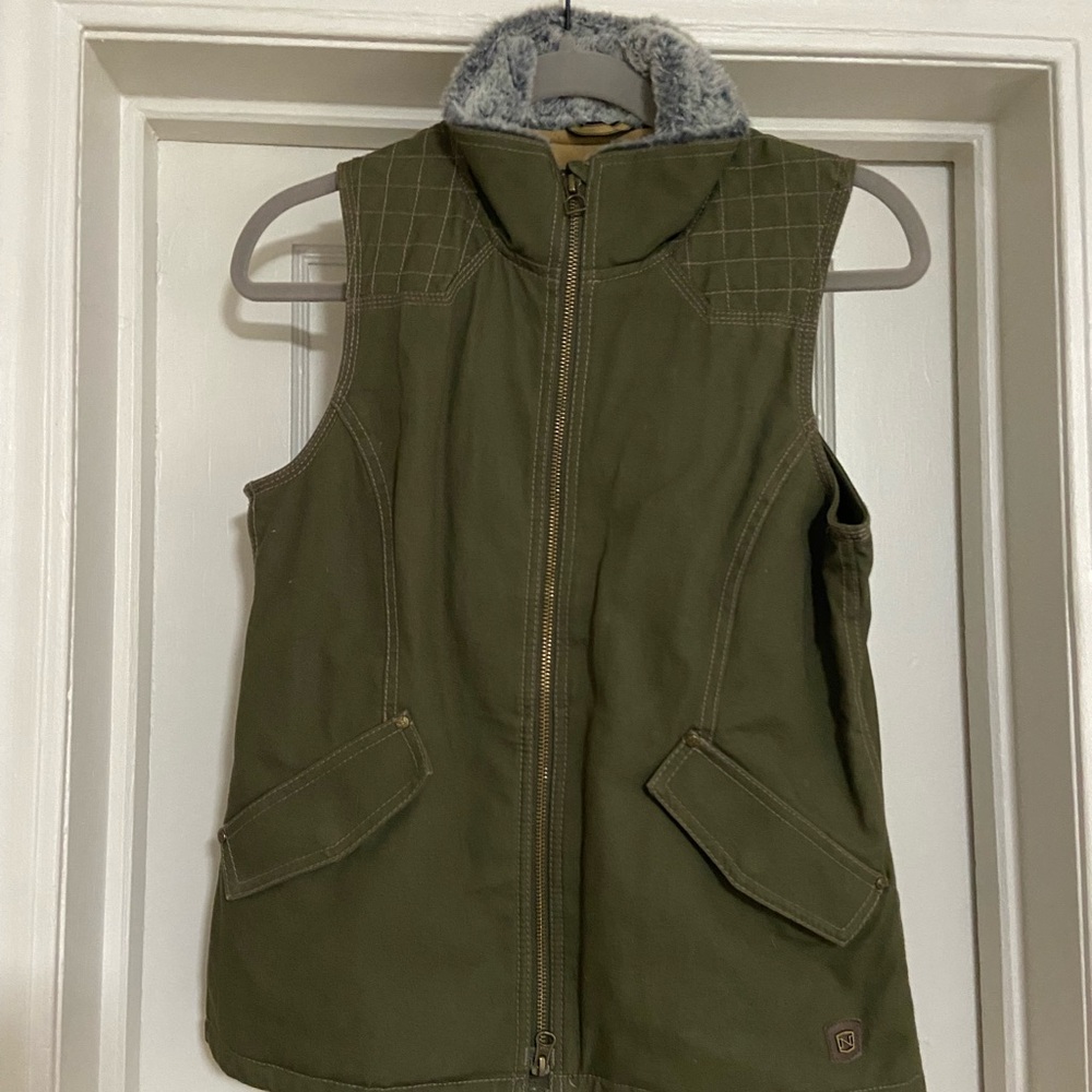 Noble outfitters vest